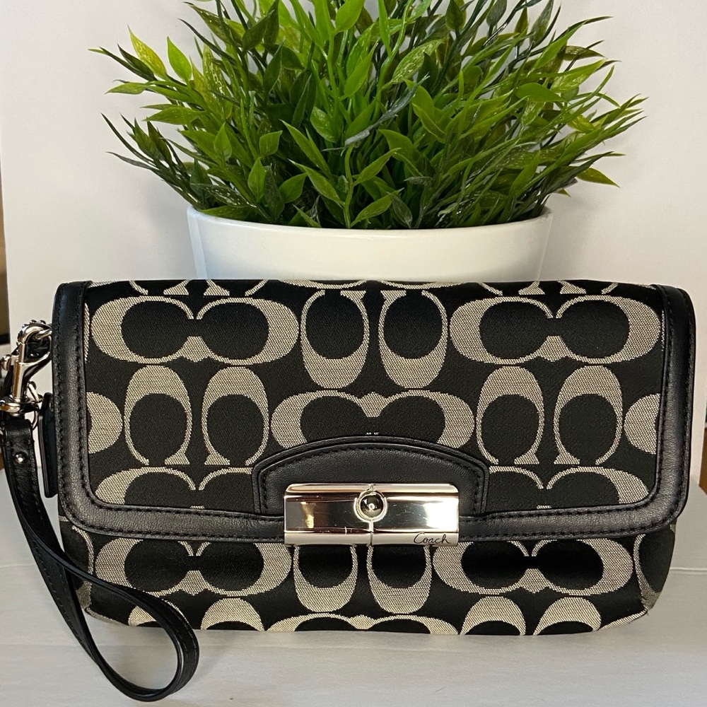 Coach Signature Large Phone Wallet/Wristlet